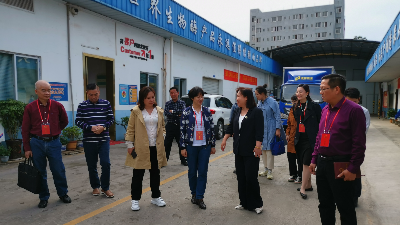 区人大常委会考察人生就是博-尊龙凯时酶制剂公司科技成果转化